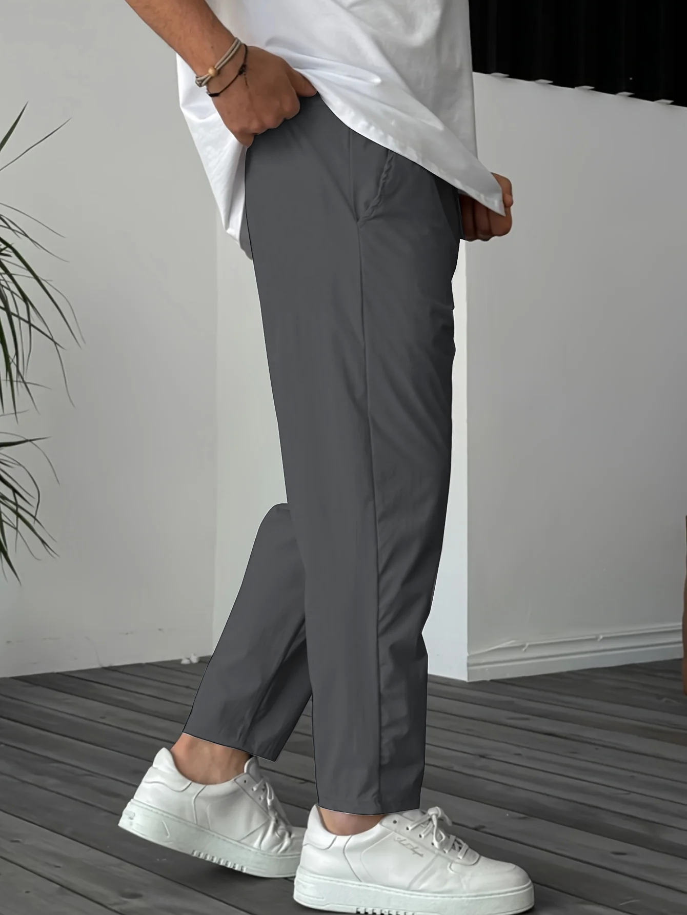 Essentiel Tapered Pants with Drawstring