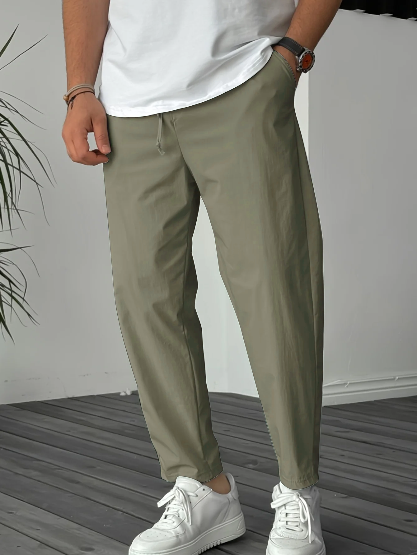 Essentiel Tapered Pants with Drawstring