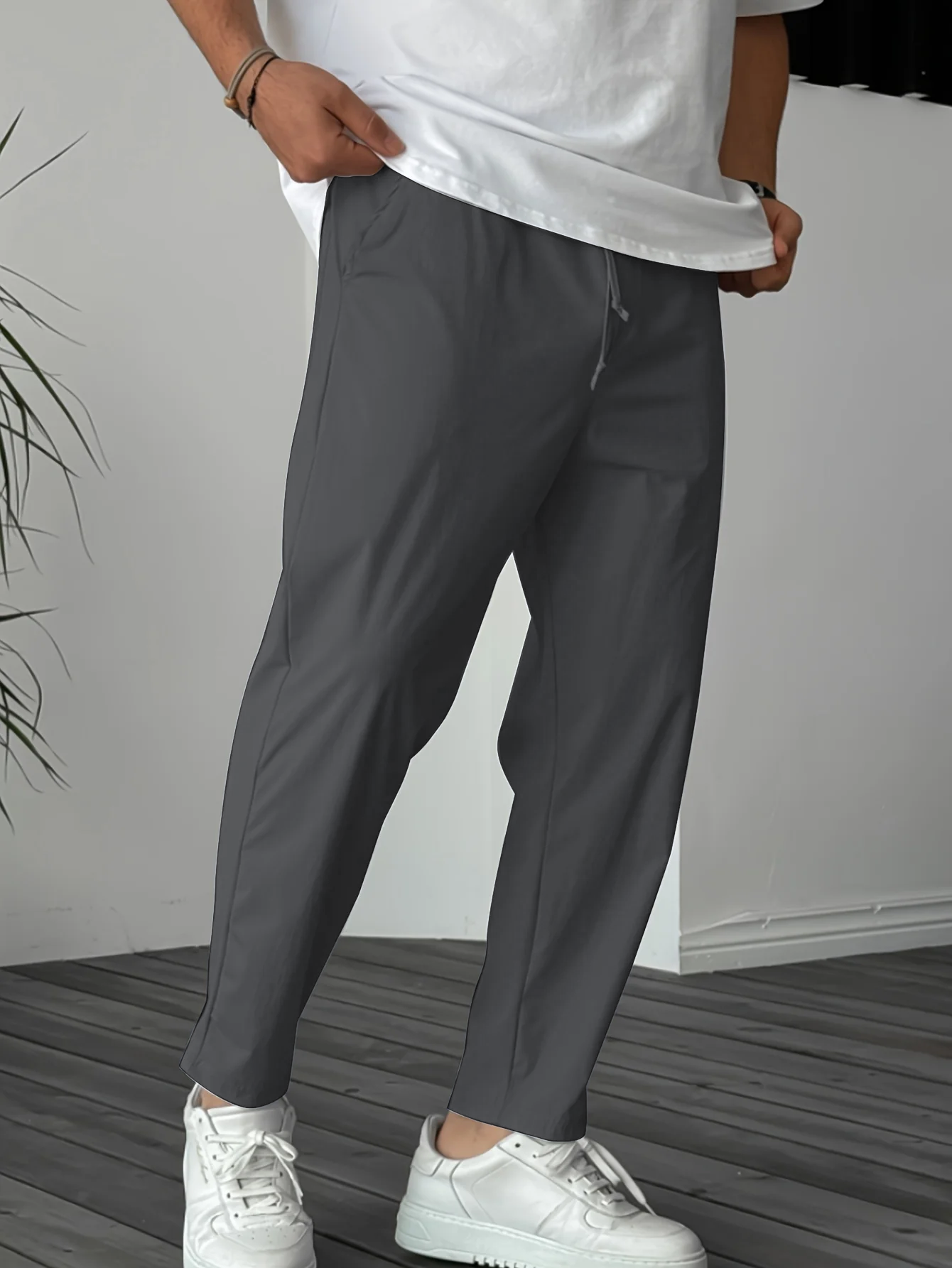 Essentiel Tapered Pants with Drawstring
