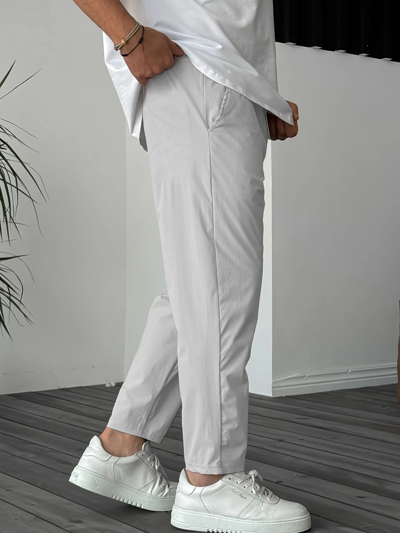Essentiel Tapered Pants with Drawstring