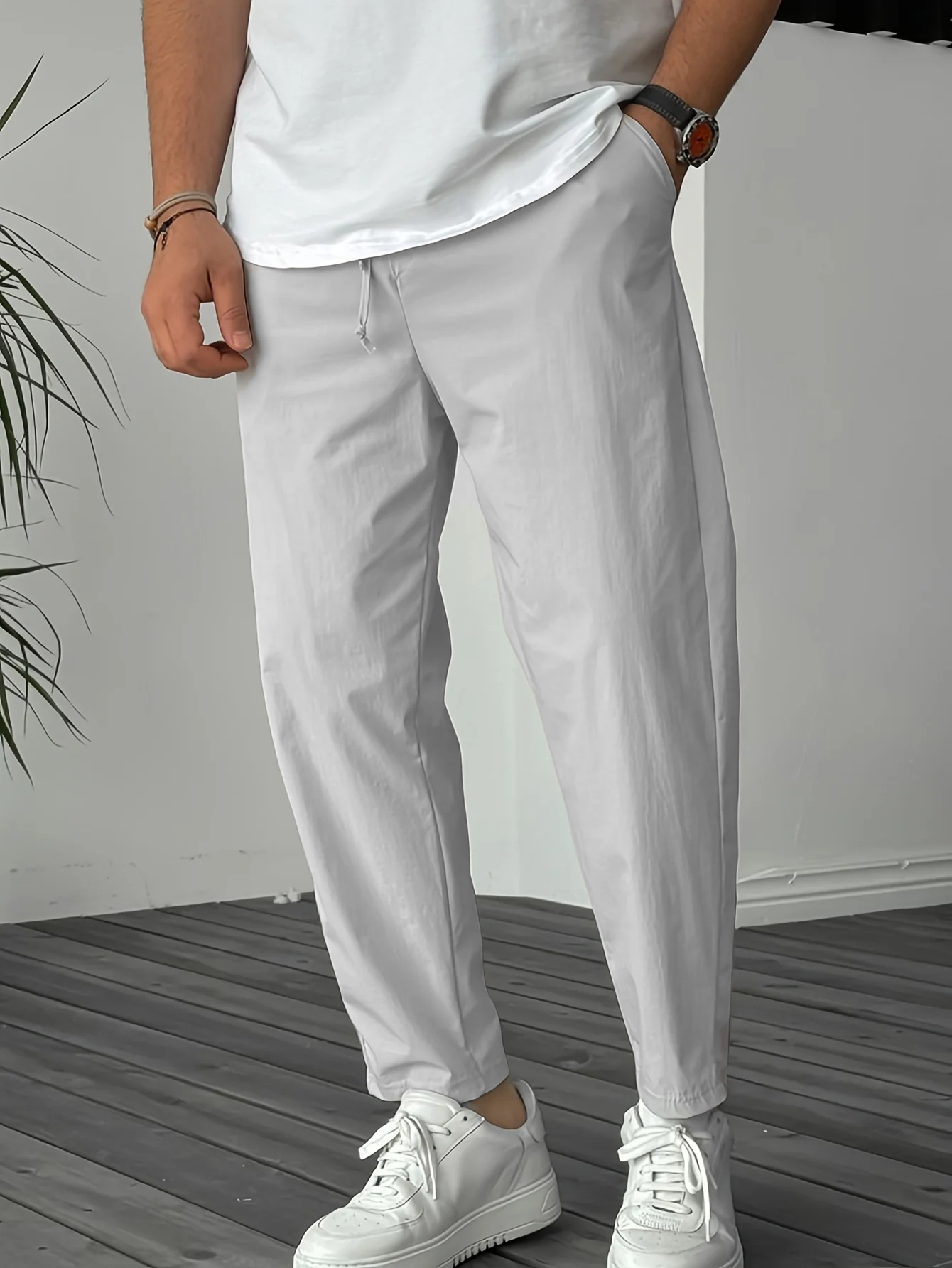 Essentiel Tapered Pants with Drawstring
